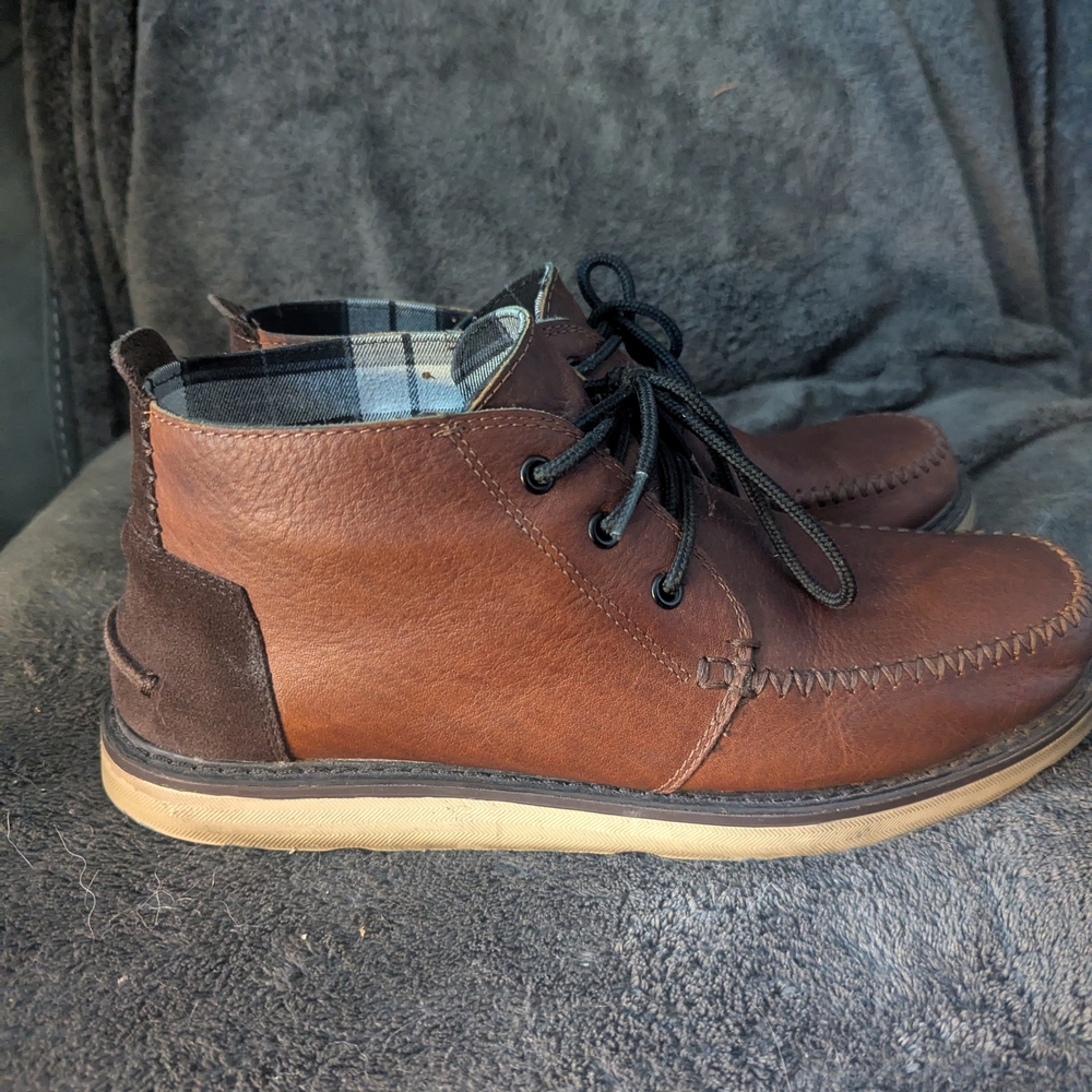 Toms Brown Leather Chukka Boots